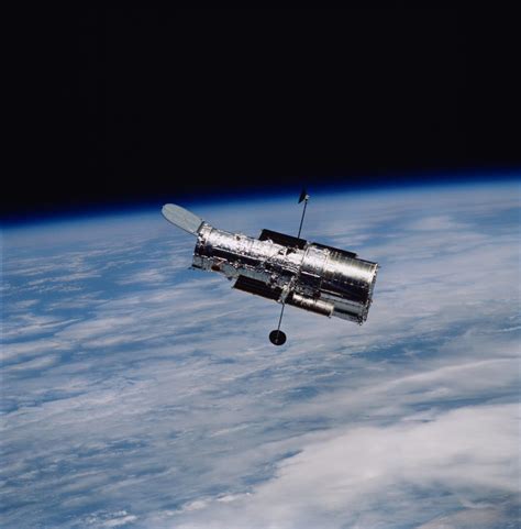H­u­b­b­l­e­ ­U­z­a­y­ ­T­e­l­e­s­k­o­b­u­,­ ­Ç­a­r­p­ı­ş­m­a­ ­R­o­t­a­s­ı­n­d­a­k­i­ ­L­I­N­E­R­’­ı­ ­Y­a­k­a­l­a­d­ı­
